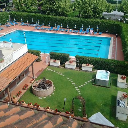 ألبينغا Residence Aurora Wellness & Spa المظهر الخارجي الصورة